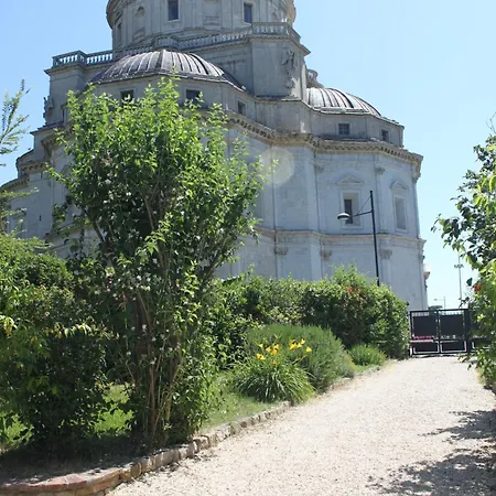 Casa Della Consolazione * Todi